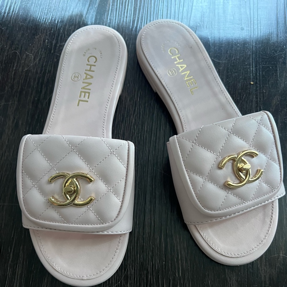Chanel pink sandals